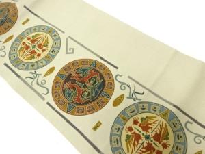 縮緬地絵皿に動物更紗模様名古屋帯